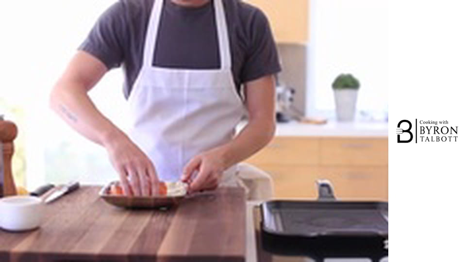 Grilled Salmon and Avocado Salad