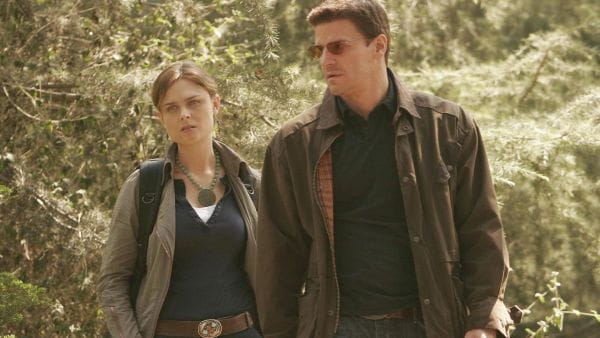 Bones (2005) - 1 season 4 episode