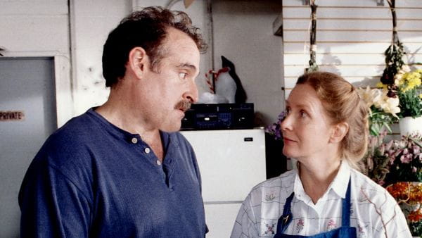 Six Feet Under (2001) – 2 сезон episode 2