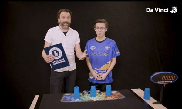 22. Chan Keng Ian: Kralj zlaganja skodelic