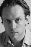 Filma me aktorin Sam Troughton - SWEET.TV Filma me aktorin Sam Troughton