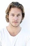 Filmai su aktoriumi Luke Bracey - SWEET.TV Filmai su aktoriumi Luke Bracey