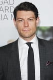 Filma me aktorin Patrick Raymond Fugit - SWEET.TV Filma me aktorin Patrick Raymond Fugit