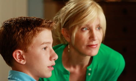 Отчаянные домохозяйки S6E5 - У всех должна быть горничная Отчаянные домохозяйки S6E5 - У всех должна быть горничная