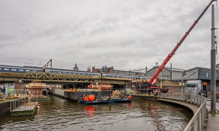 Центральный Вокзал Амстердама: 24/7 S1E3 - Поезда и опять поезда Центральный Вокзал Амстердама: 24/7 S1E3 - Поезда и опять поезда