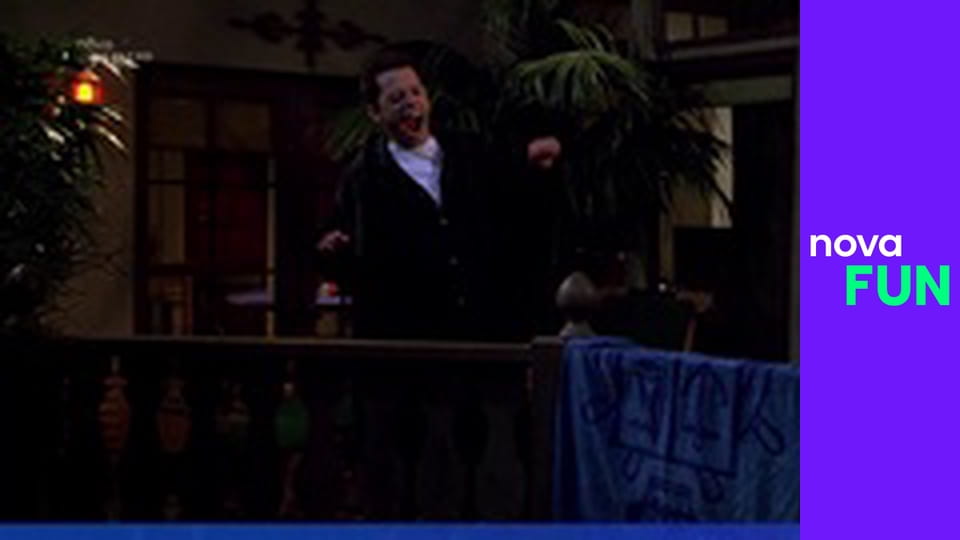 Dva a půl chlapa S4E9 - Corey je už hodinu mrtvá