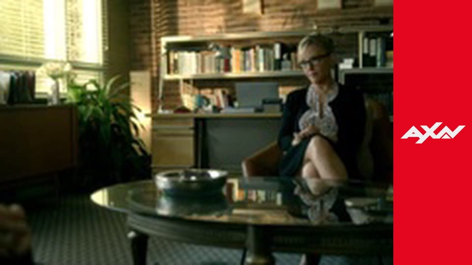 Lucifer S1E9 - LUCIFER 109 - A PRIEST WALKS INTO A BAR