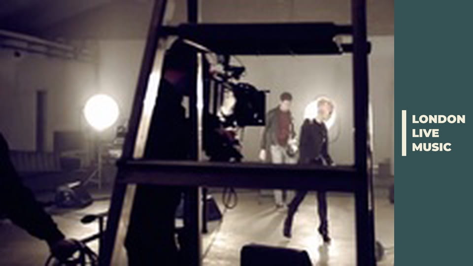 LONDON LIVE - Amelia Lily