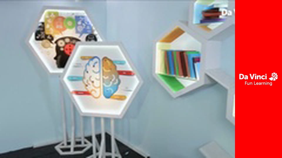 Наукова крамничка - Відбивання та заломлення світла