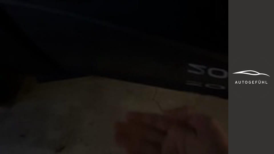 Autobahn and drifting! VW Golf R Mk8 333 hp special edition driving REVIEW