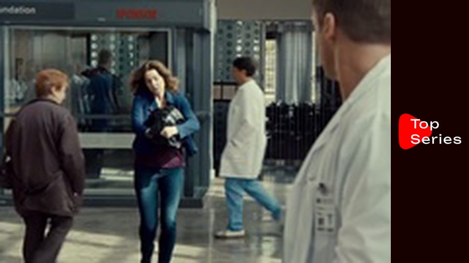 Saving Hope - A Stranger Comes to Town