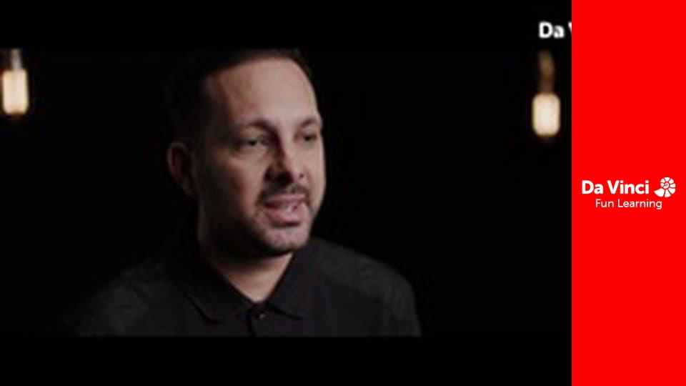 "Як стати надзвичайними" з Бером Ґріллзом - Маг (Стівен Фрейн) і Капітанка (Кейт Річардсон-Волш)