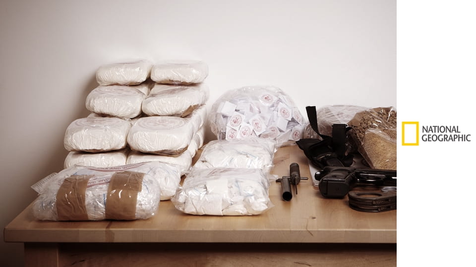 Złapać przemytnika S6E1 - Towar w bagażniku