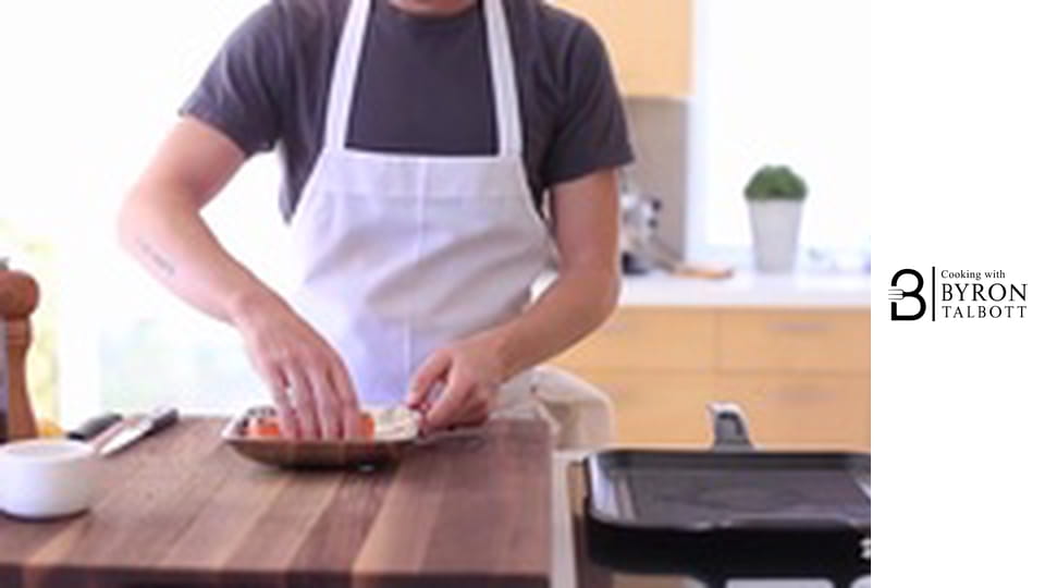 Grilled Salmon and Avocado Salad