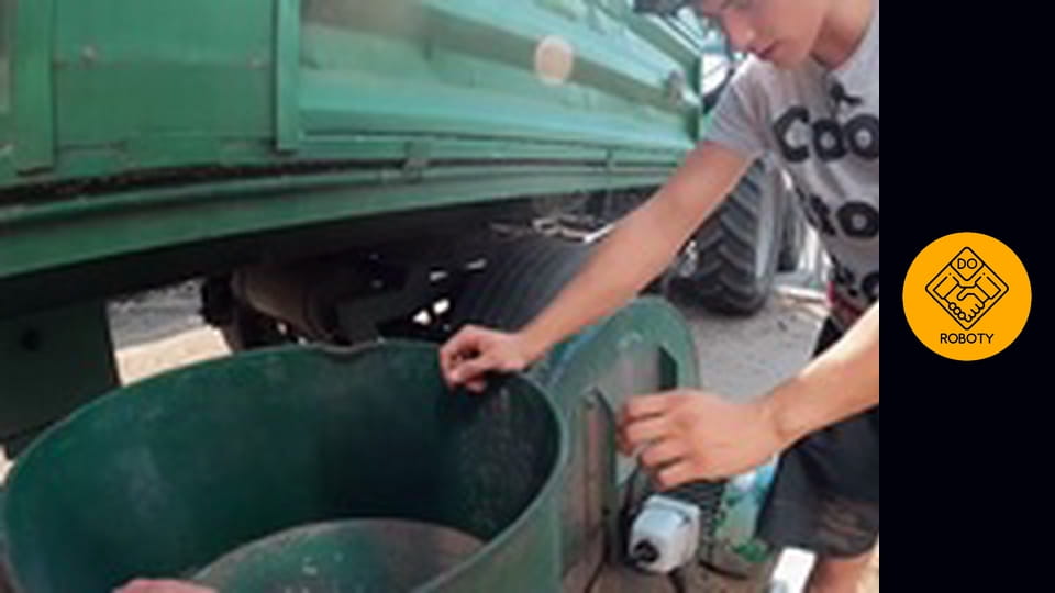 ZRZUCILIŚMY 10 TON ZBOŻA GOŁYMI RĘKAMI