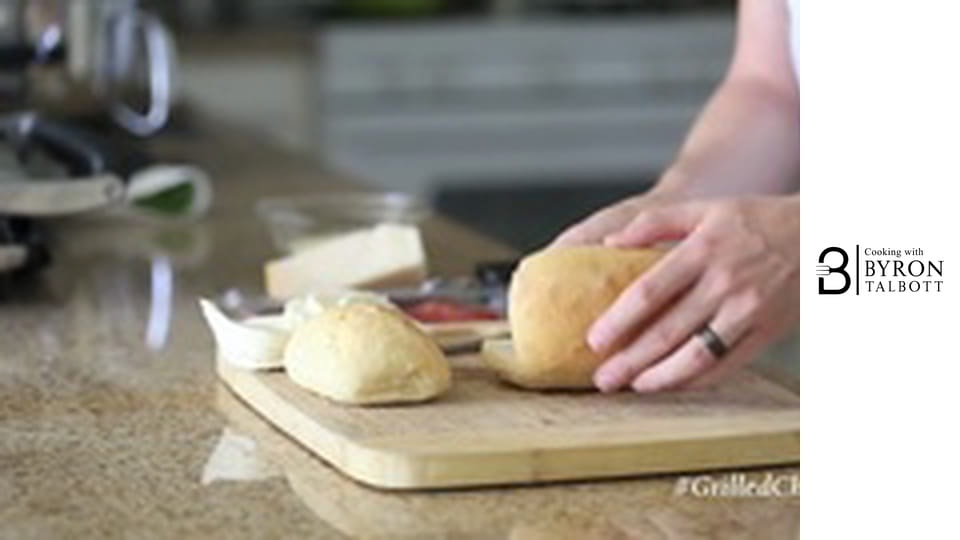 Grilled Cheese "Pizza"