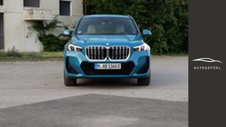 BMW X1 vs X3 comparison REVIEW (M Sport)