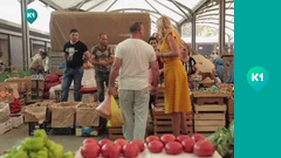 "Навколо М".