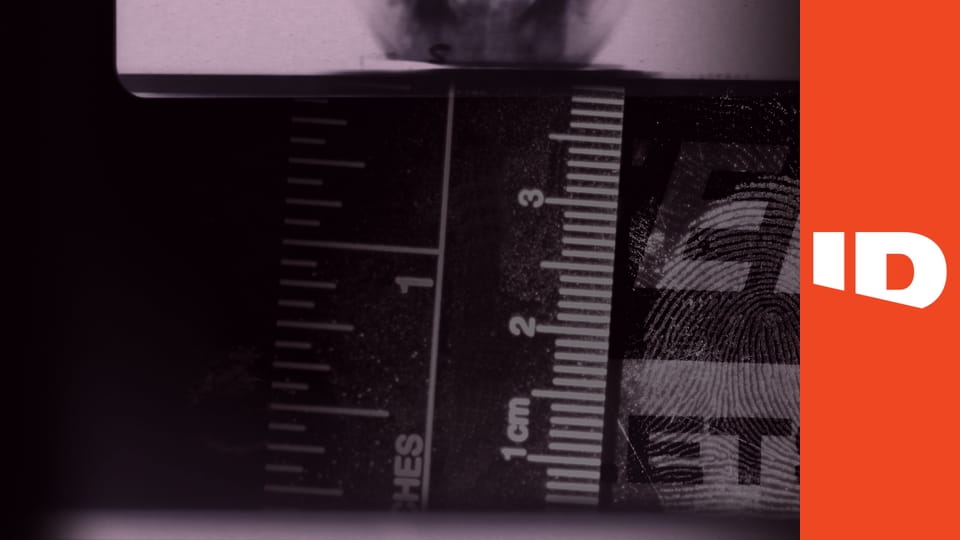 Časopis People vyšetřuje S6E8 - Oči, které lhaly