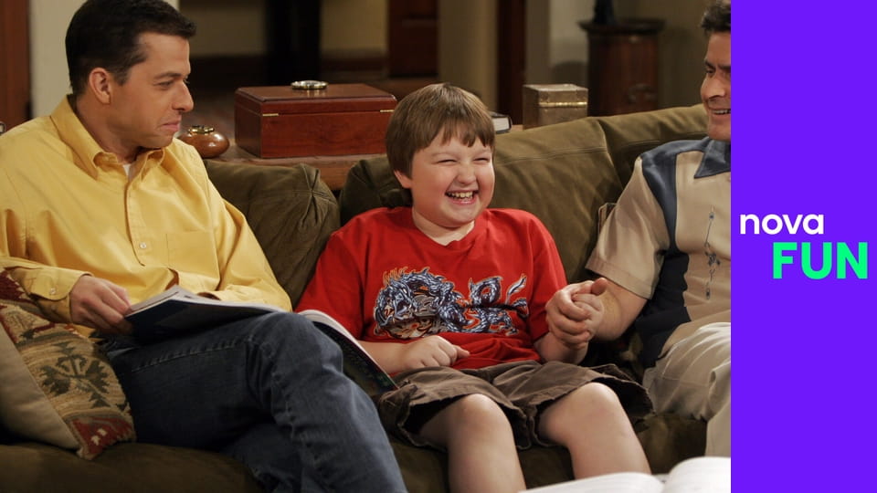 Dva a půl chlapa S3E11 - Santova vesnička prokletých