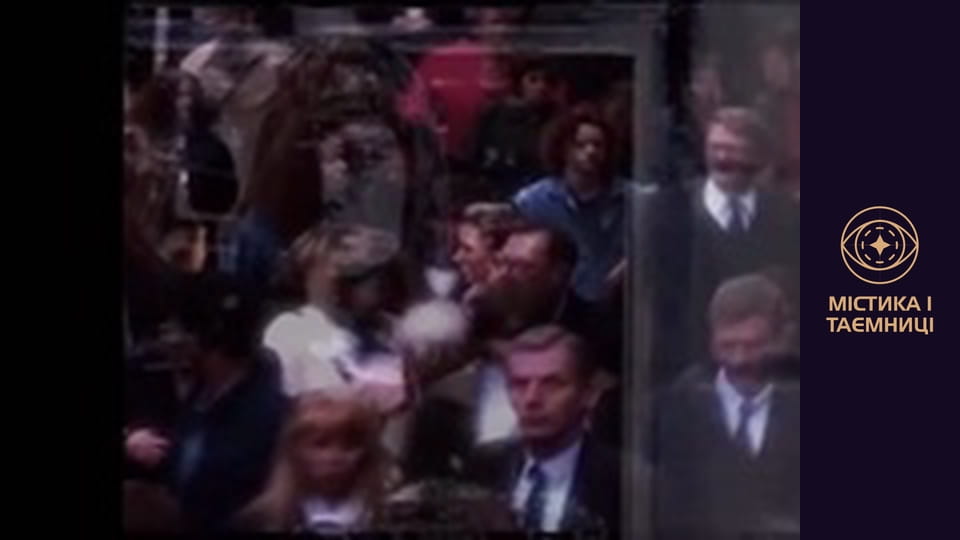 Gate of time. Prisoners of the earth