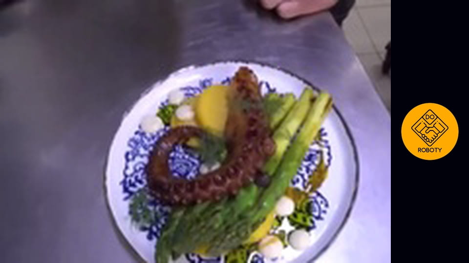 PRACA KUCHARZA - ILE ZARABIA SZEF KUCHNI?