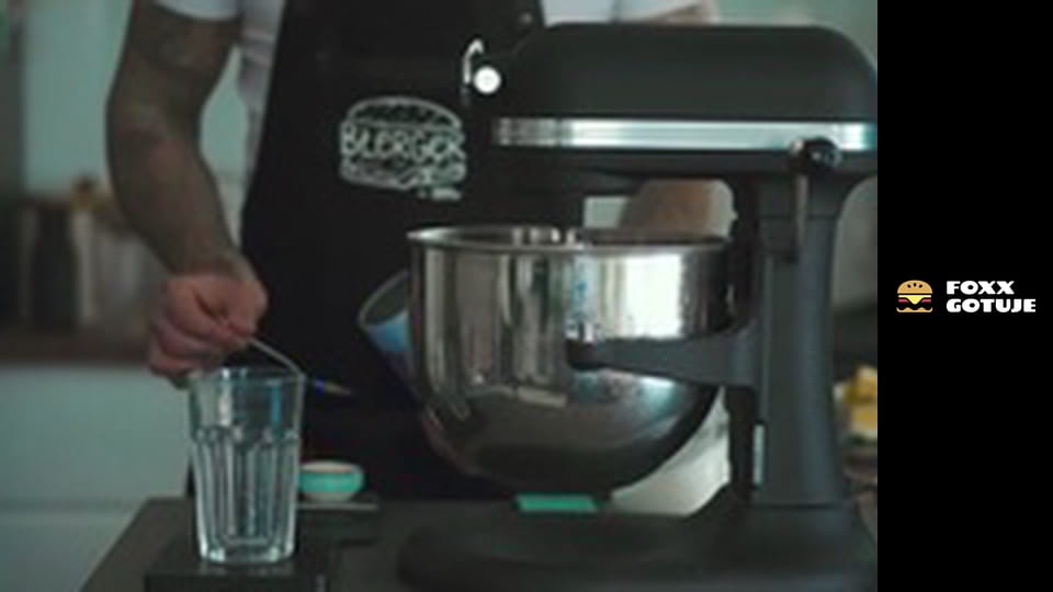 Polska McKIEŁBASA vs McRIB vs HULA BURGER - Udane i nieudane pozycje menu z McDonalds