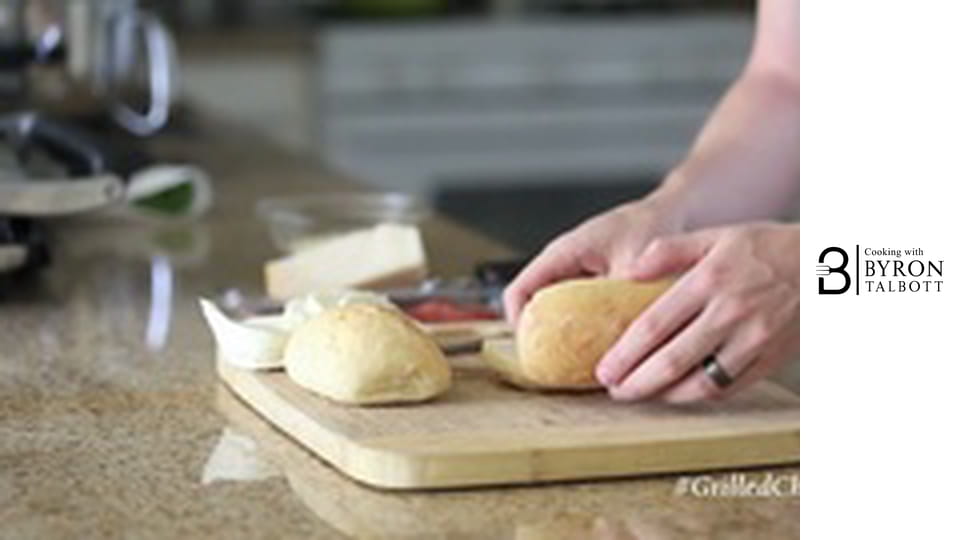 Grilled Cheese "Pizza"