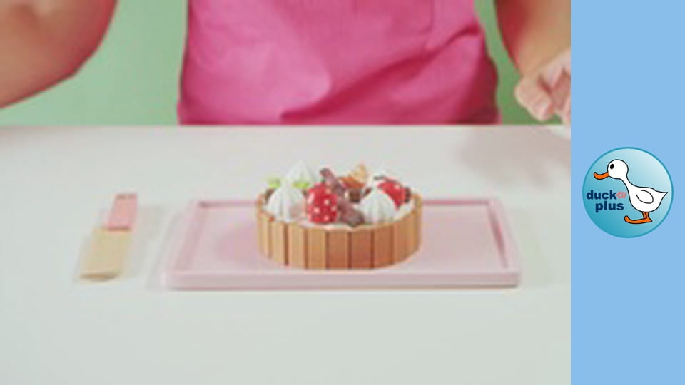 The World of Toys - Birthday cake