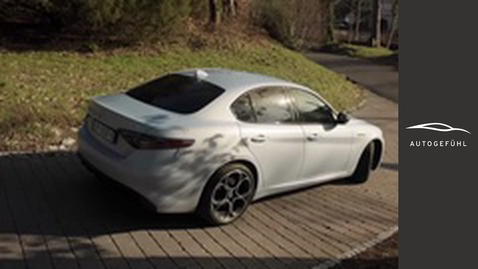 2023 Alfa Giulia facelift REVIEW - can this beauty beat Audi BMW Mercedes?