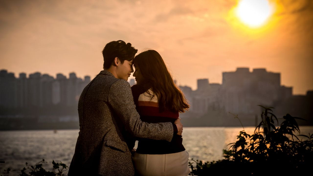 W: Two Worlds Apart (2016)
