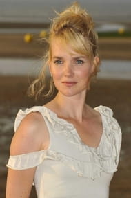 Фильмы с актером Софи Куинтон - SWEET.TV Фильмы с актером Софи Куинтон