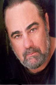 Duane Whitaker Filmas ar aktieri Duane Whitaker
