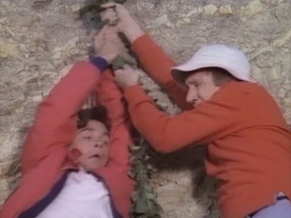Спасатели Малибу: 2 Сезон (1990) – 16 серия