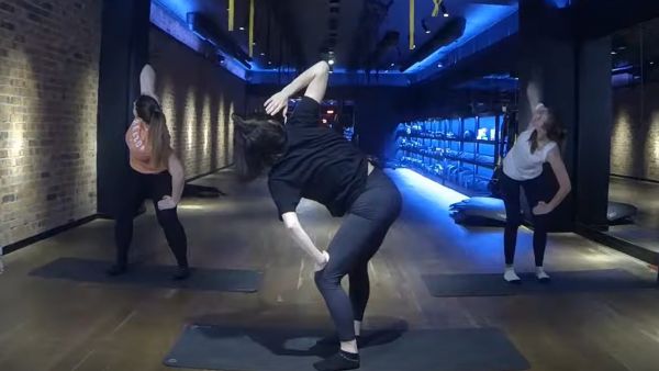 Stretching: Workout with Smartass (2021) – karina gorotal 1 episode