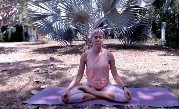 Urban yoga - morning yoga and meditation (2021) - day 5 - meditation. evening