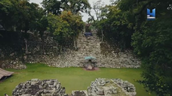 Lost Treasure Tombs of the Ancient Maya (2018) - 2 episode